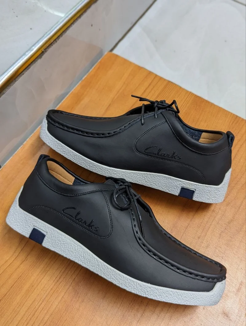 clarks_men_casual_loafers_2.webp