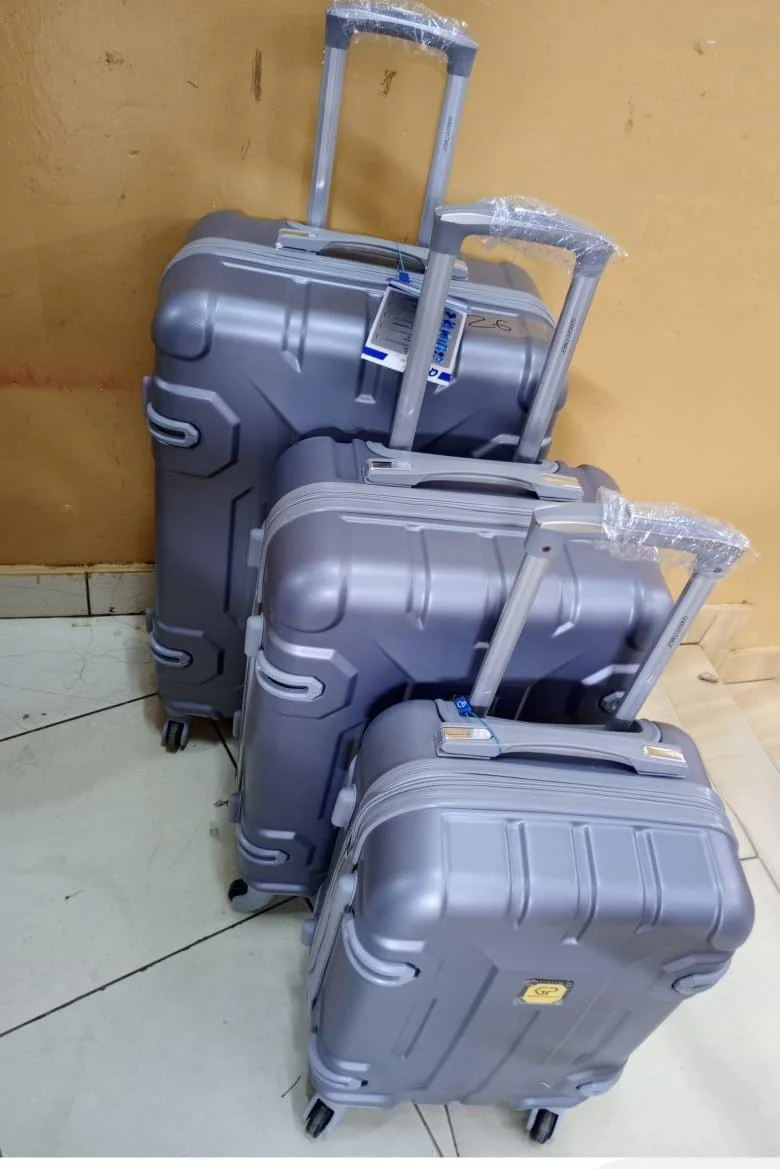 3-piece_hard_shell_360_spinner_luggage_set_travelling_suitcase_bag_2.webp