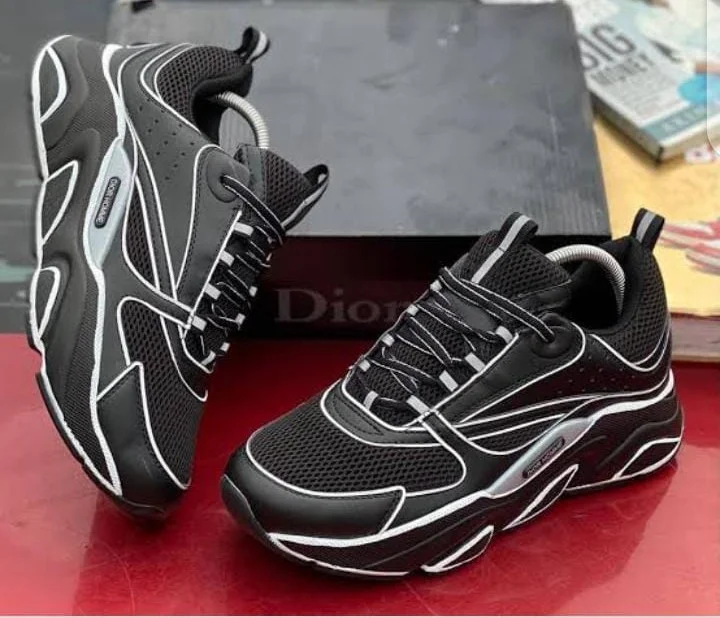 dior_homme_sneakers__black-white_shoes_2.webp