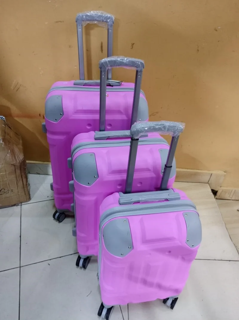 3-piece_hard_shell_spinner_luggage_set_-_pink_2.webp