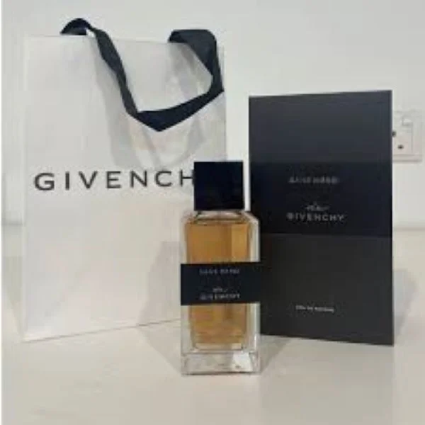 givenchy_sans_merci_eau_de_parfum_2.webp