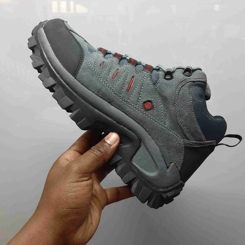 gray_hiking_skyview_durable_boots_outdoor_breathable_fabrictrendy_fashion_3.webp