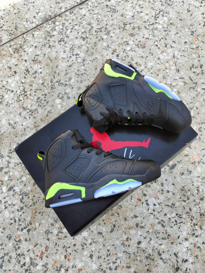 kids_air_jordan_6_retro_gs_oregon_2.webp