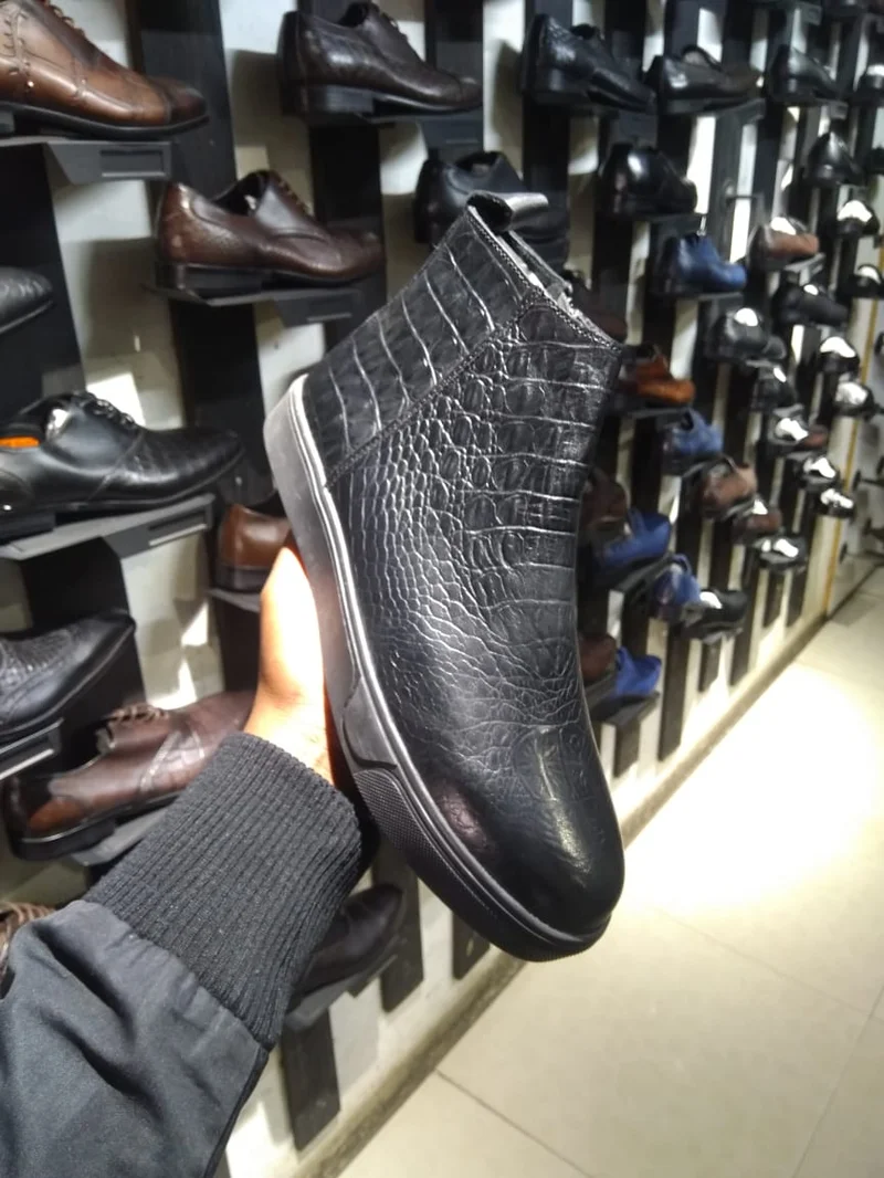 men's_berluti_black_official_casual_leather_laceless_boots_2.webp