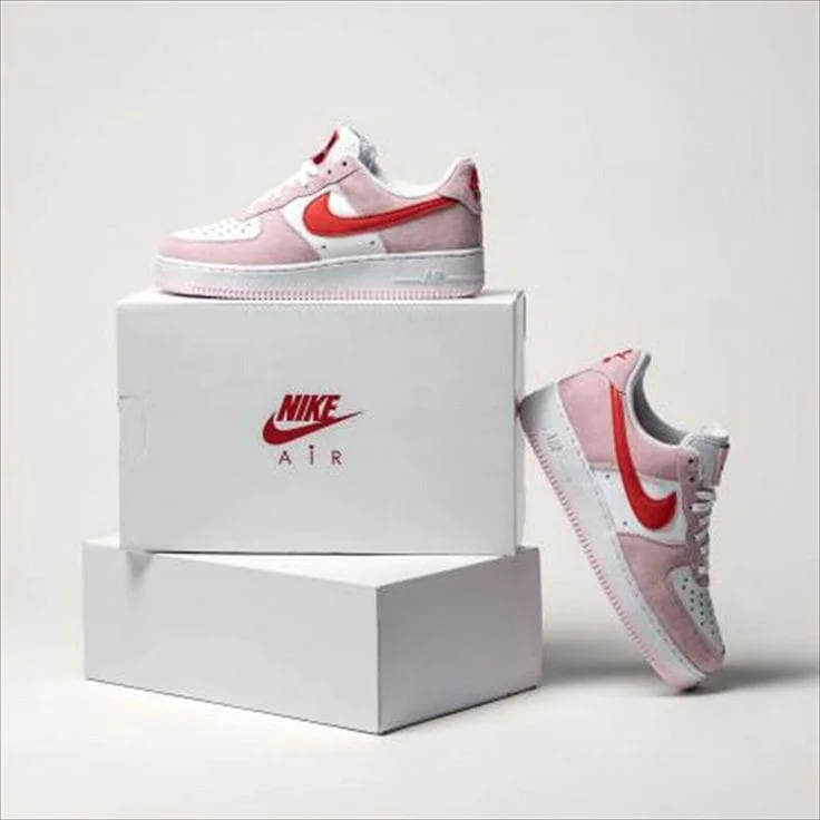 nike_air_force_1_07_qs_'love_letter'_valentines_day_tulip_pink_university_red_3.webp