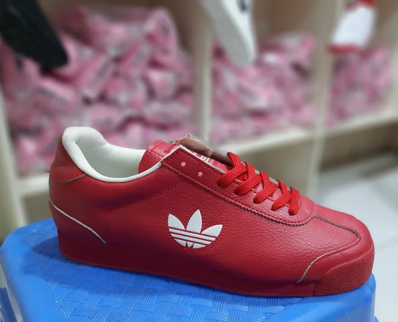 adidas_sneakers_2.webp