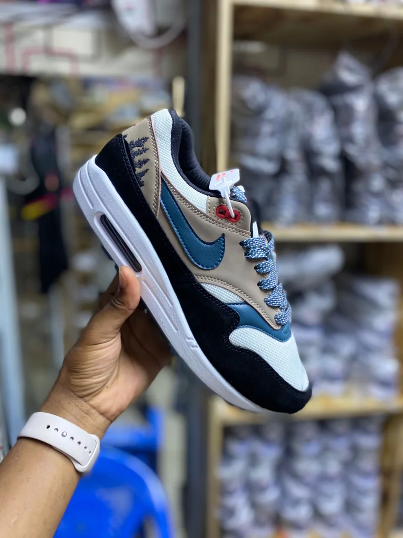 nike_air_max_1_premium_escape_retro_style_sneakers_nike_shoes_limited_edition_2.webp