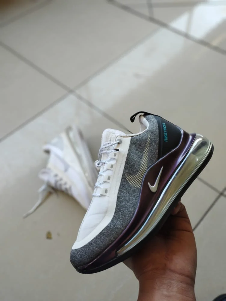 nike_air_max_720_run_utility_-_white__black_grey_purple_sports_shoe_2.webp