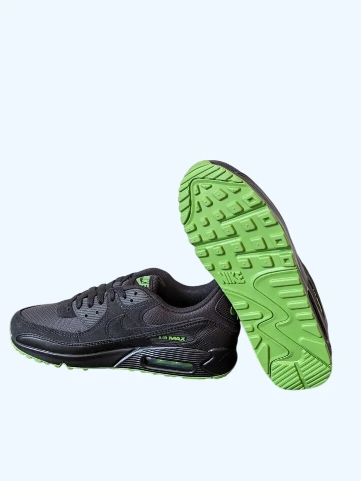 nike_air_max_90_black_chlorophyll_3.webp