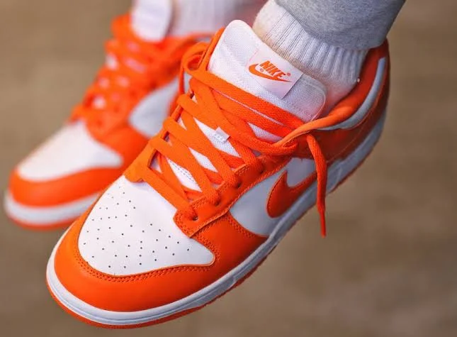 nike_dunk_low_syracuse_orange_blaze_2.webp