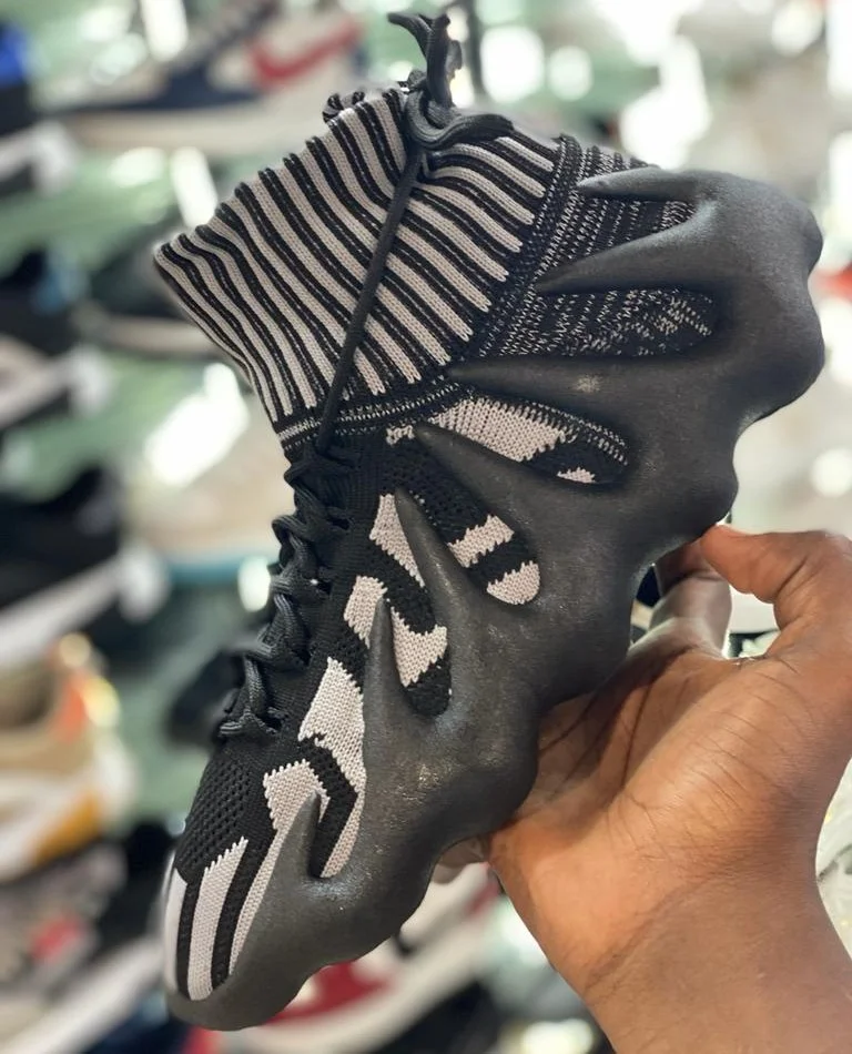 adidas_yeezy_450_highcut_sneakers_2.webp