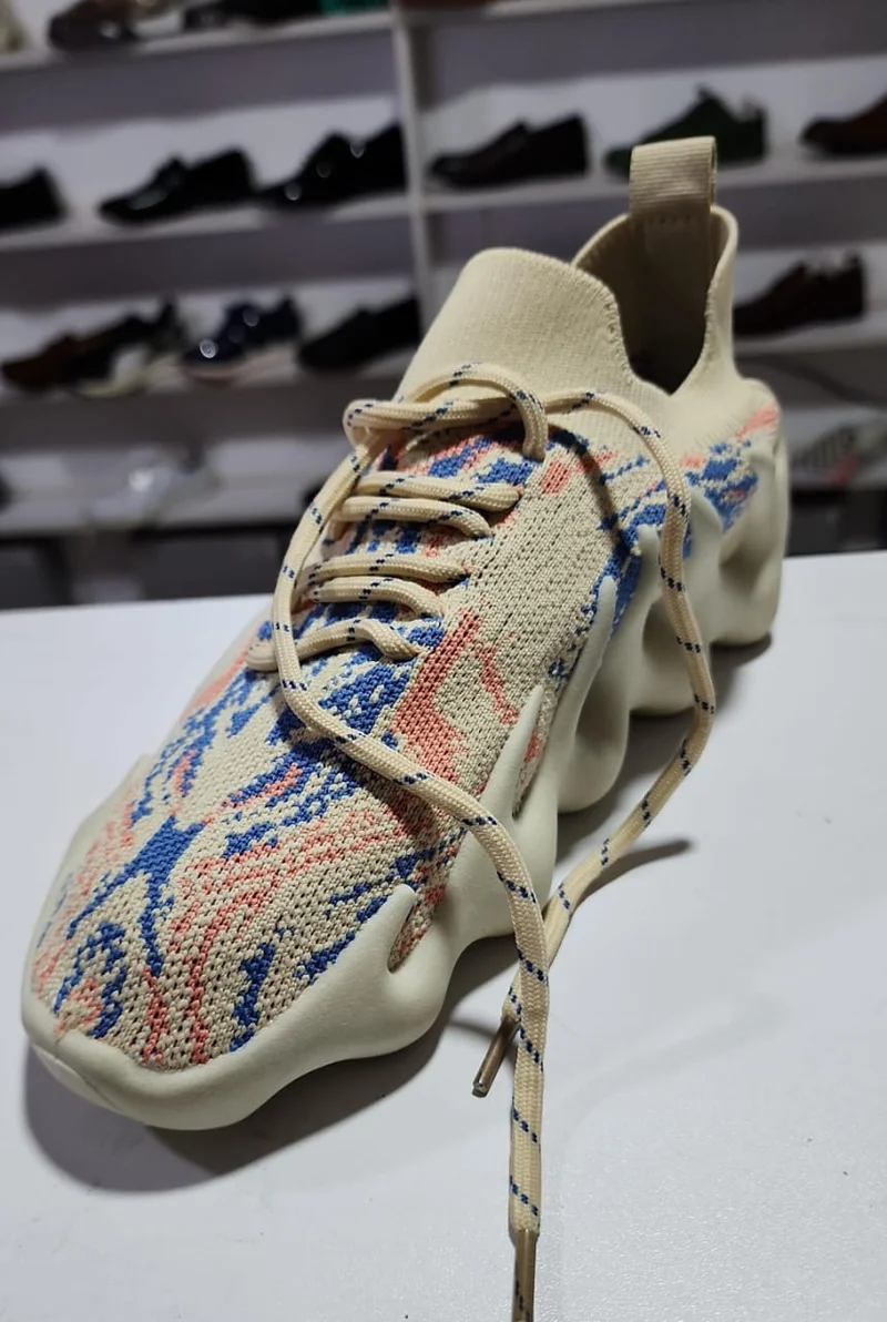adidas_yeezy_450_low_cut_sneakers_3.webp