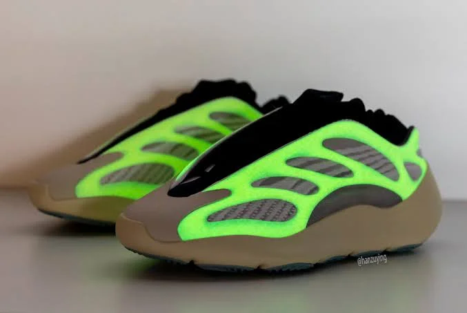 adidas_yeezy_700_v3_azael_sneakers_2.webp