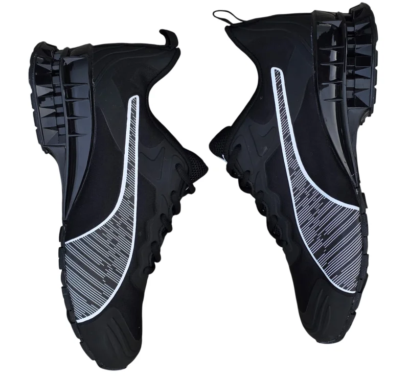 puma_running_shoes_–black_-white-stripe–_softfoam_+_cushioning_&_superior_grip_2.webp