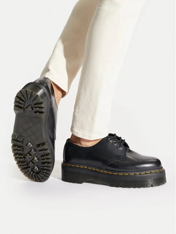smooth_leather_platform_shoes_8053_dr_martens._2.webp