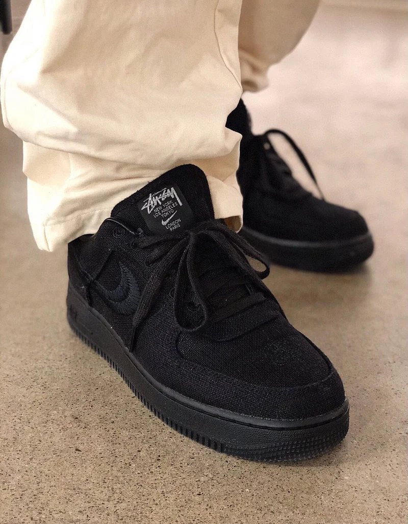 stussy_x_nike_air_force_1_low_triple_black_2.webp