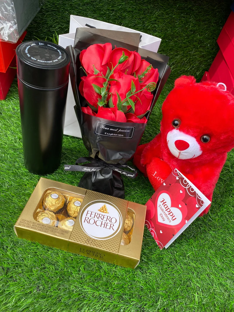 valentines_ladies_gift_set-valentines_gifts-ferrero_rocher_valentines_flowers_4.webp