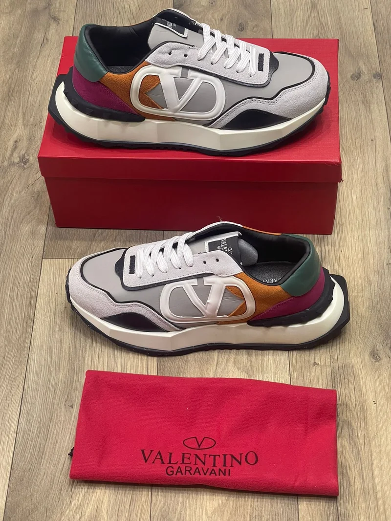 valentino_garavani_men’s_vlogo_sneaker_grey_maroon_green_3.webp