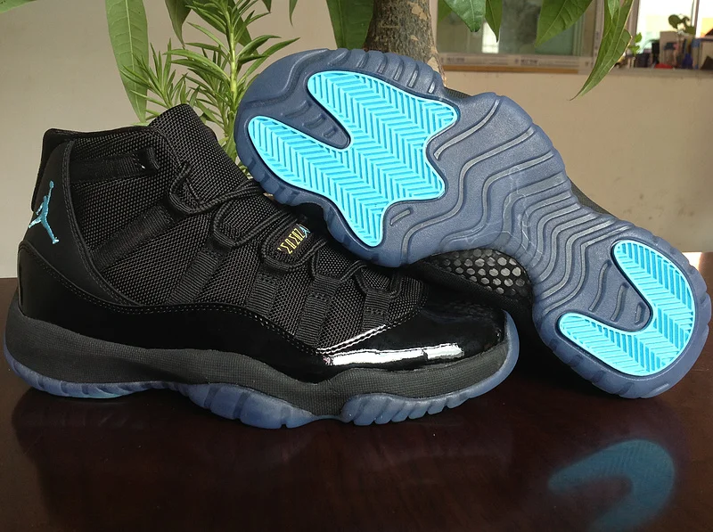 air_jordan_11_retro__sneakers_jubilee_25th_anniversary_black_trainers_2.webp