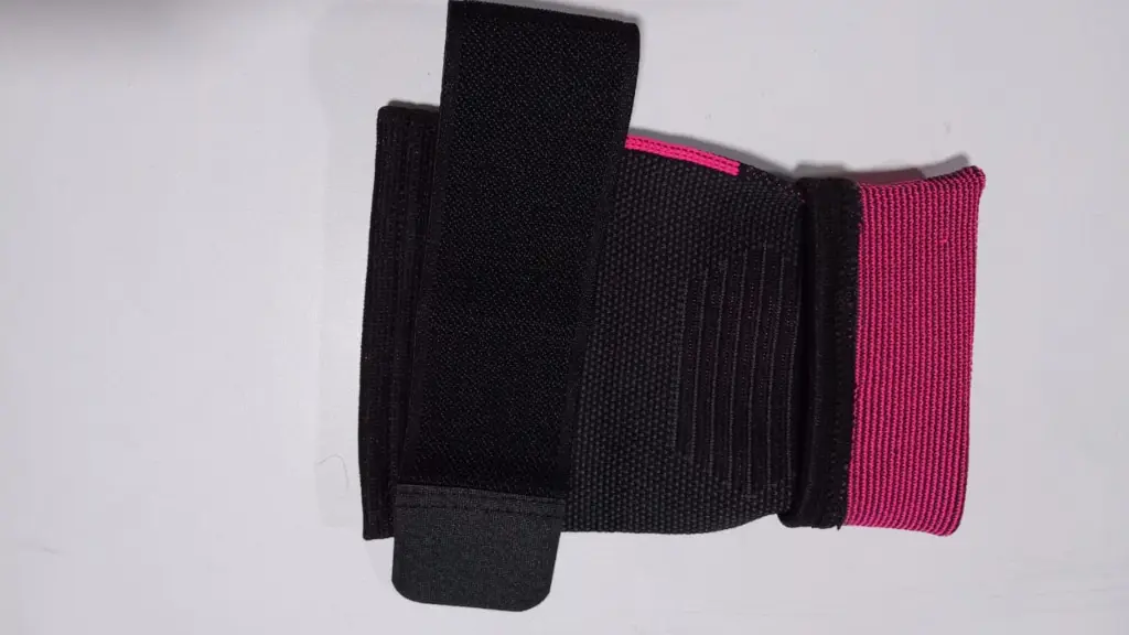 Adjustable Elbow Brace for Elbow Pain07.webp