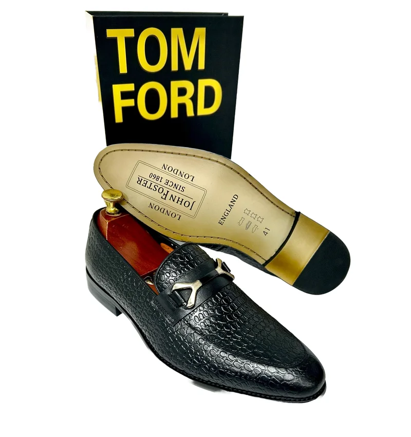 black_anaconda_textured__tom_ford_men’s_leather_loafers_2.webp