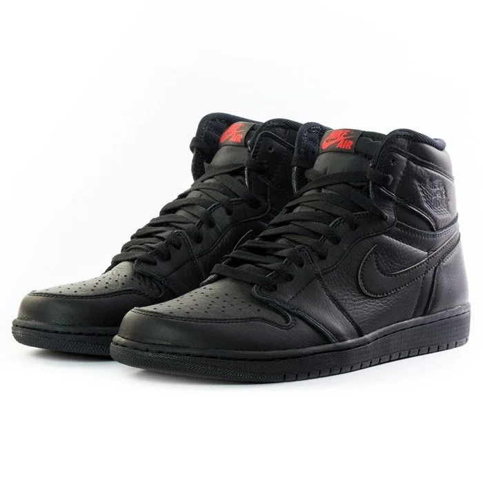 _triple_black__air_jordan_1_retro_high_og_high_top_2.webp