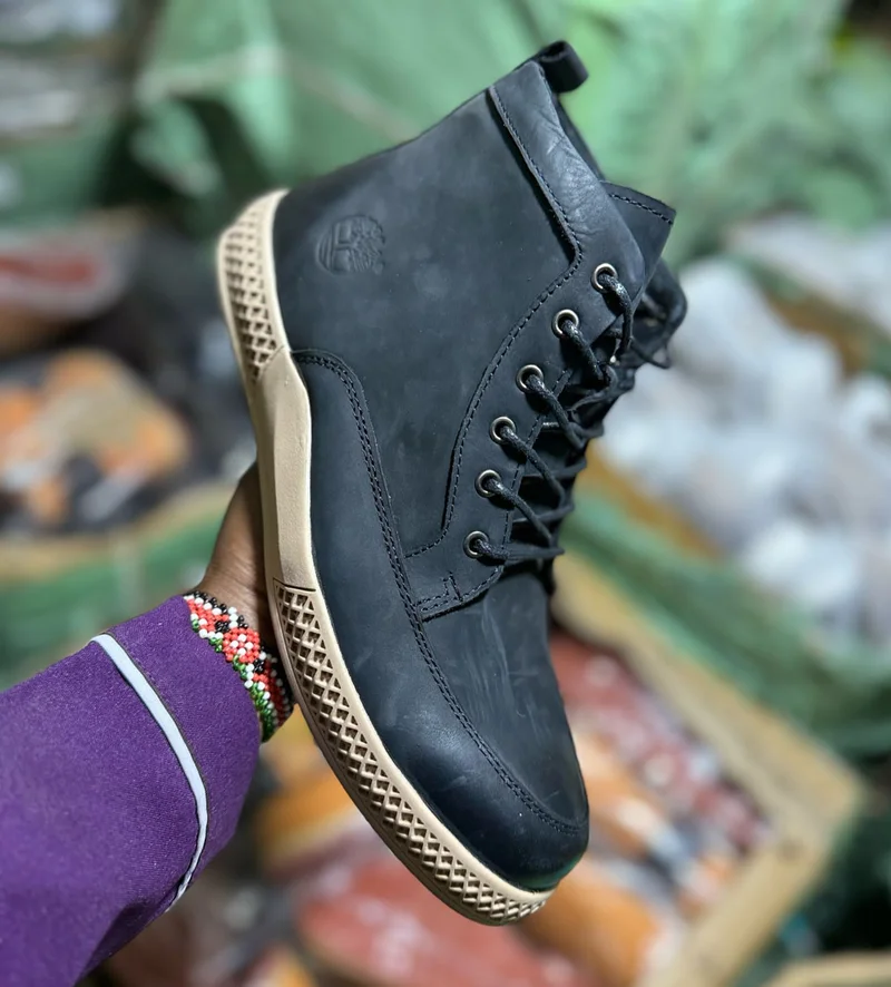 BLACK TIMBERLAND CASUAL LEATHER BOOTS