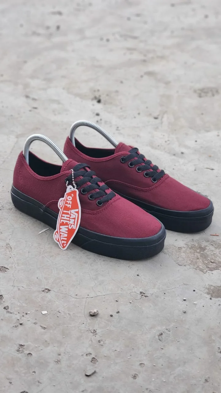 MAROON /BLACK DOUBLE SOLED AUTHENTIC VANS SHOES - MEN AND WOMEN VANS/UNISEX VANS