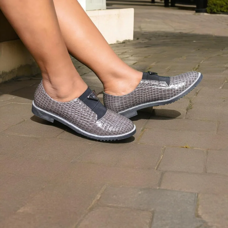 New Wetlook Unlaced  whitesole Brogues:Grey