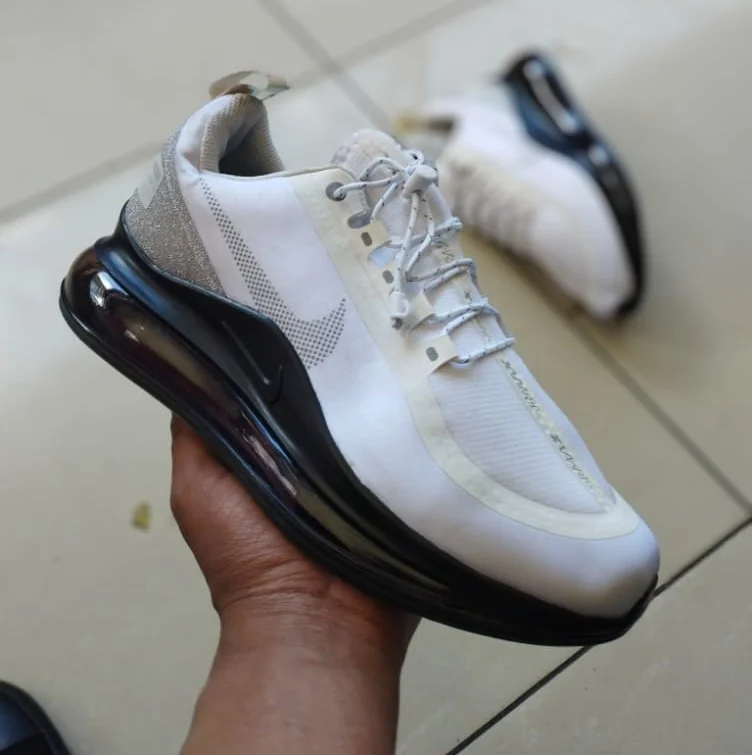 Nike Air Max 720 Utility Running Sneakers