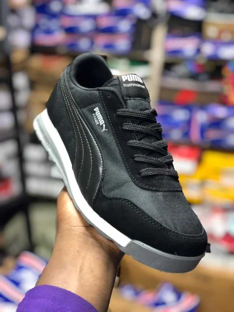 Puma Jogger  Sneakers Black White Sports Shoe