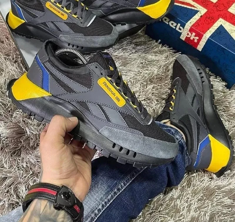 Reebok Classic Legacy Leather Unisex Black yellow Sneakers