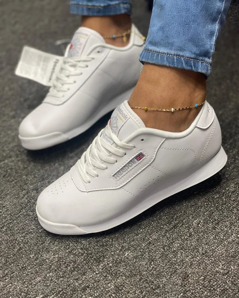 Reebok Sneakers White