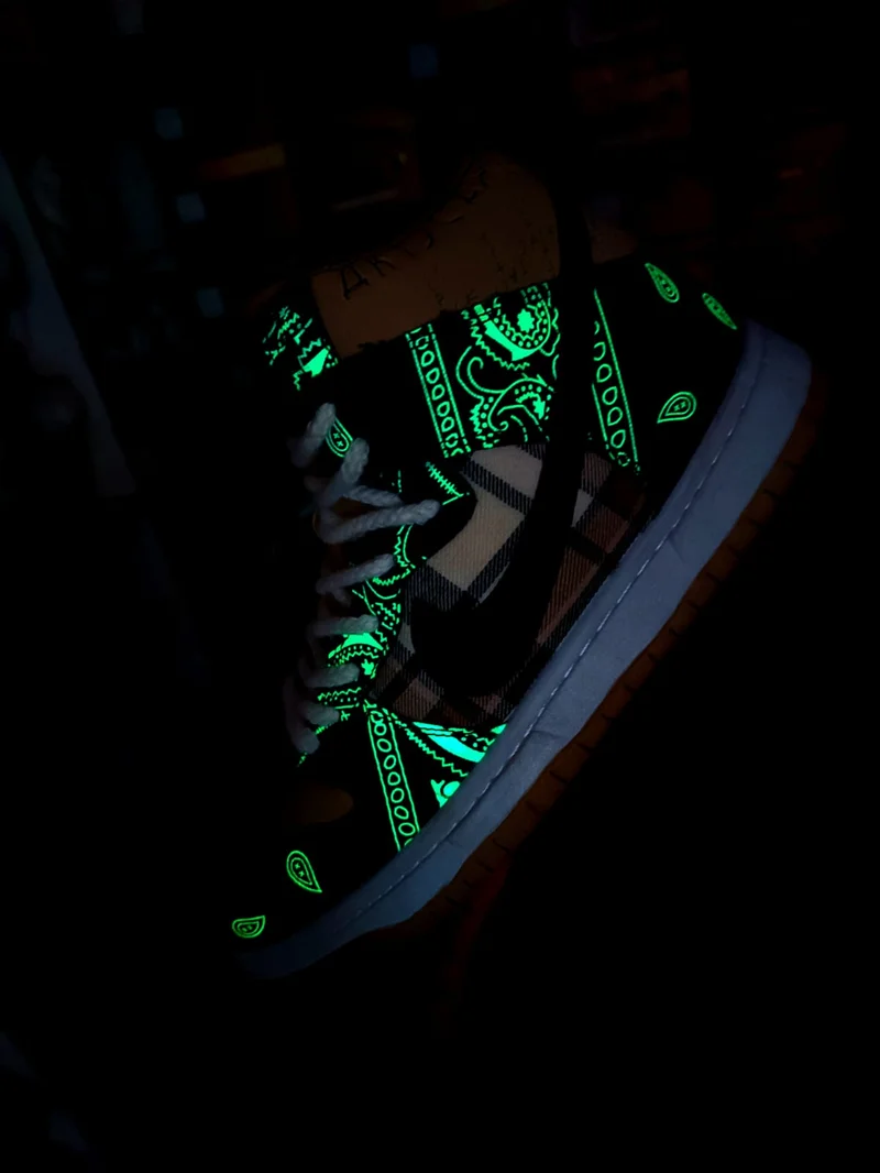 SB DUNK  HIGHCUT  X TRAVIS SCOTT( glow in the dark )  Blue