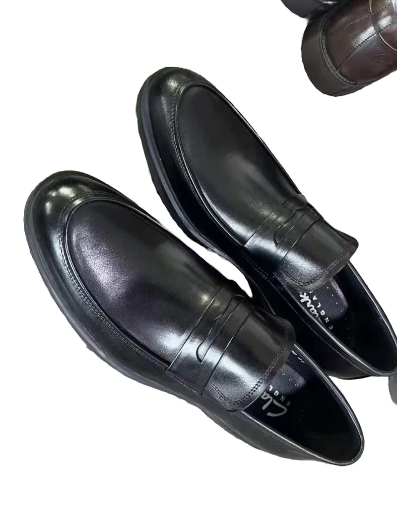 CASUAL BLACK SLIP ON CLARKS  LEATHER SHOES
