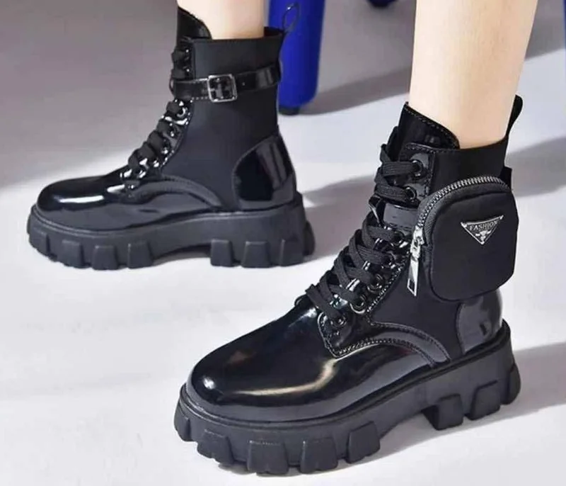 WET LOOK LADIES  BLACK PRADA  BOOTS