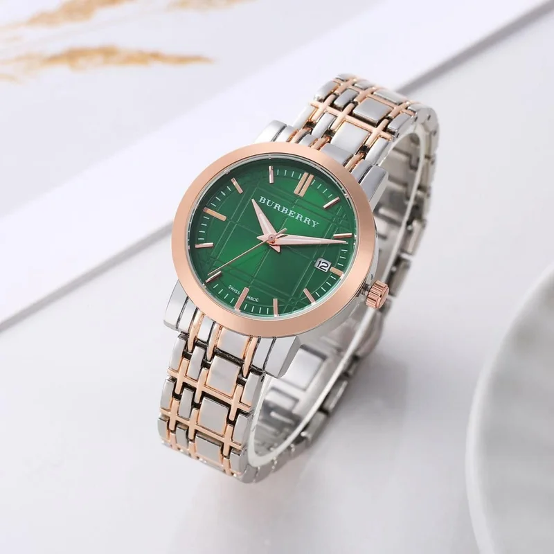 BURBERRY UNISEX DIAL STAINLESS STEEL BAND WATCH.