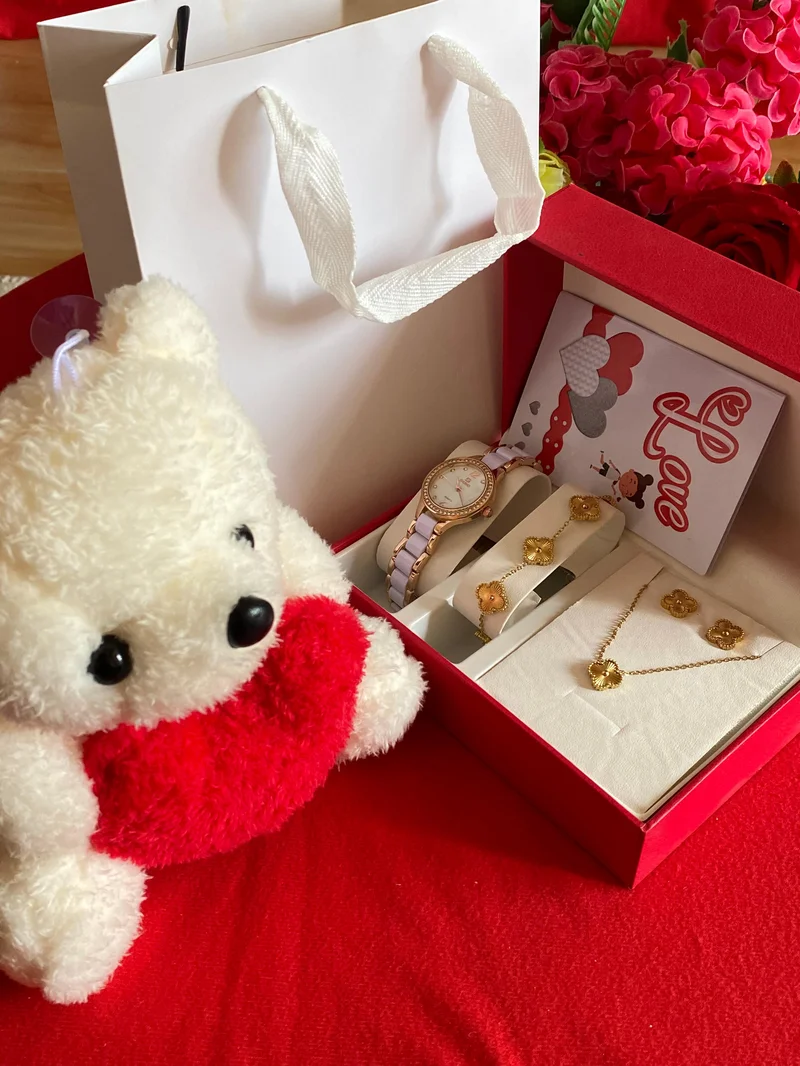 HOT VALENTINES LADIES GIFT SET