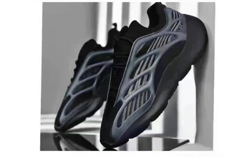 Adidas Yeezy 700 V3 Alvah Sneakers