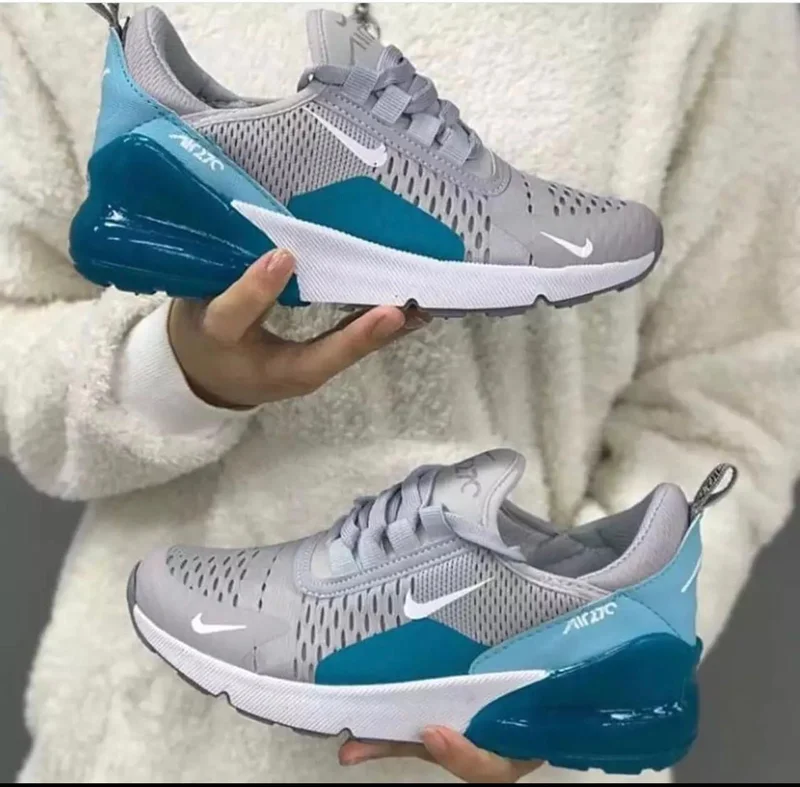 Nike Air Max 270 Surfaces in Grey solid Blue heel