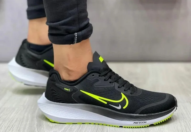 NIKE AIR ZOOM STRUCTURE 23 MEN Black/Green/White Sneakers