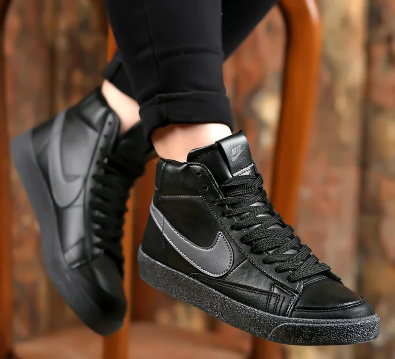 Nike Blazer Mid '77 Vintage Leather sneakers in Black gray smoke