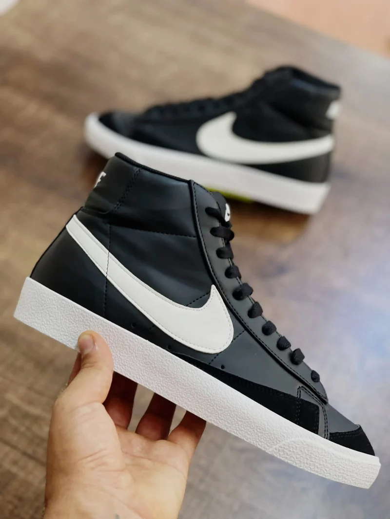 Nike Blazer Mid '77 Vintage Leather sneakers in Black White