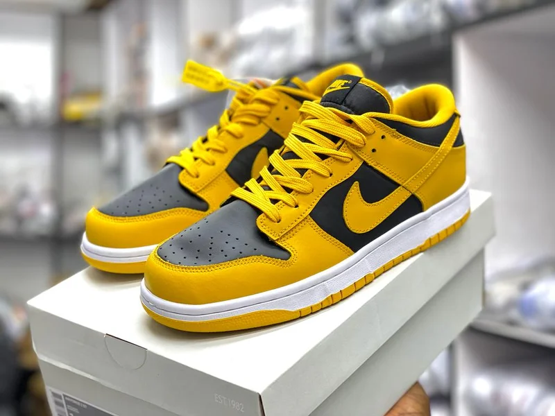 Nike Dunk Low 'Golden Rod' Sneakers