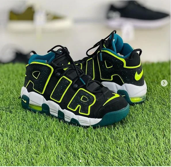 Nike Uptembo Geode Tail sneakers