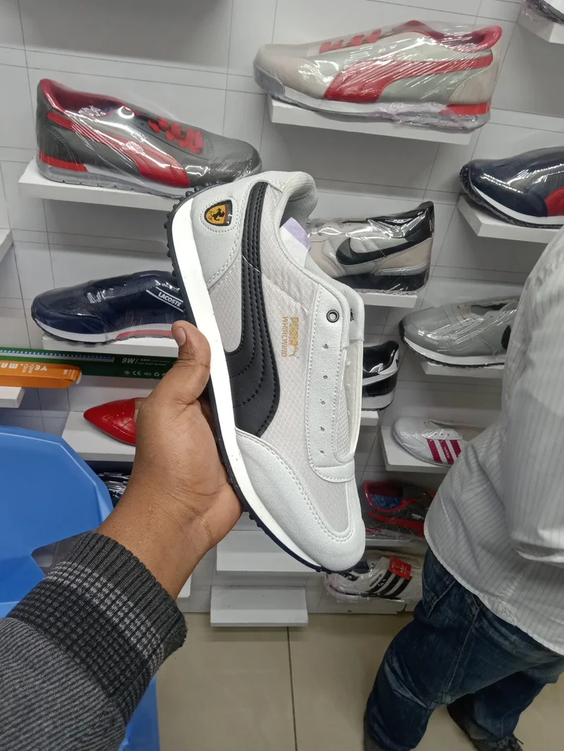 Puma Whirlwind Ferrari Cream White-Black