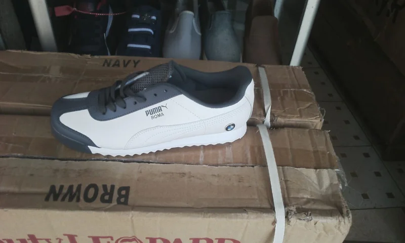 Puma-Roma-White-Grey-Men- Shoes