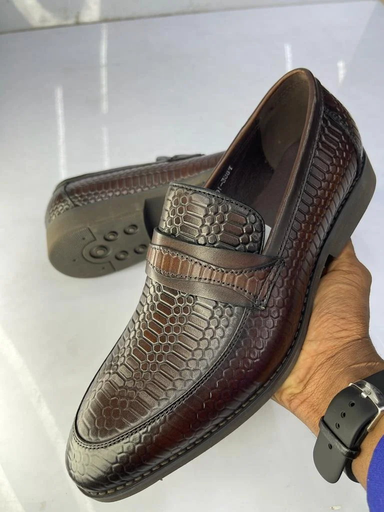 QUALITY LEATHER BROWN SLIP-ON SHOES