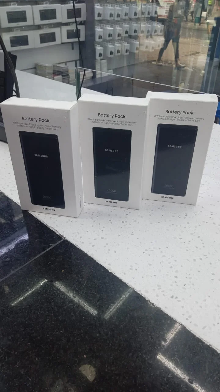 Samsung 20000MAH PORTABLE PD USB C 25W SUPERFAST CHARGING Portable Power Bank