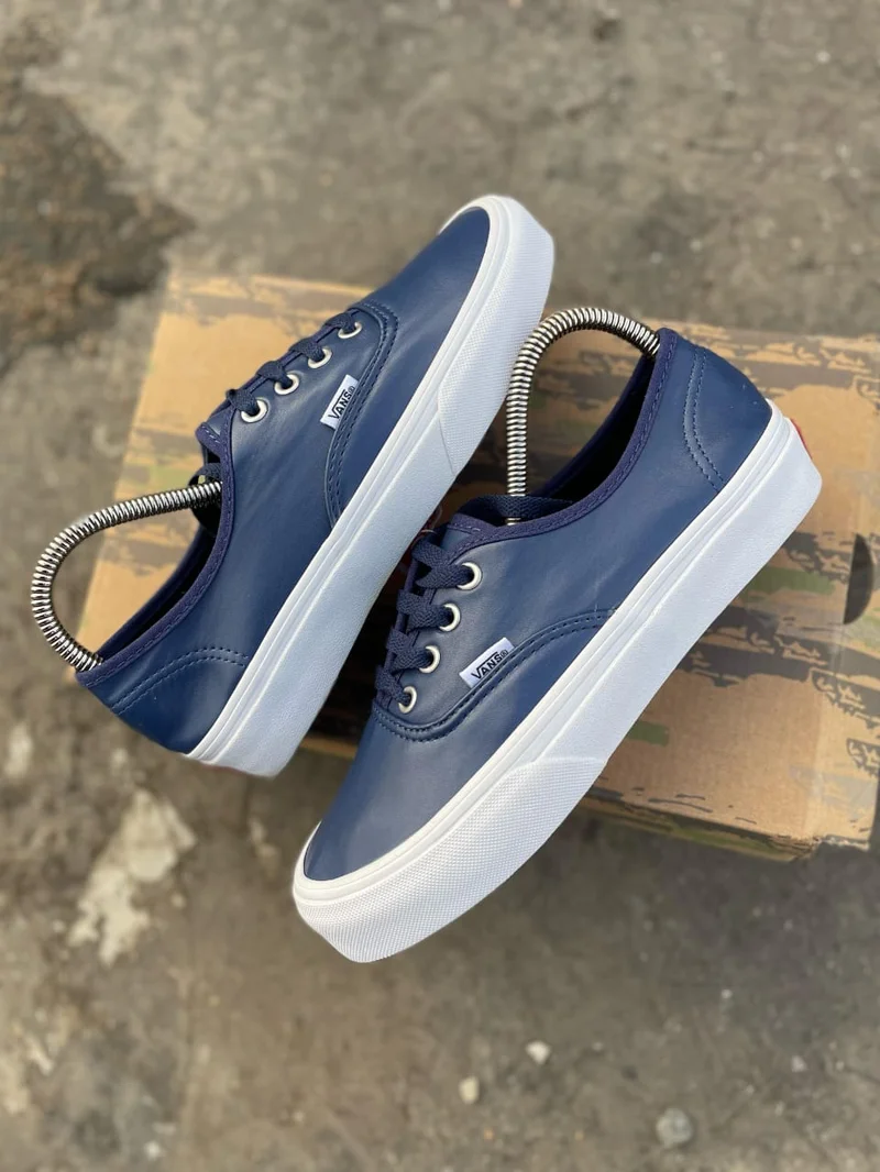 Soft Leather Double Sole Vans of the Wall Blue White Sole